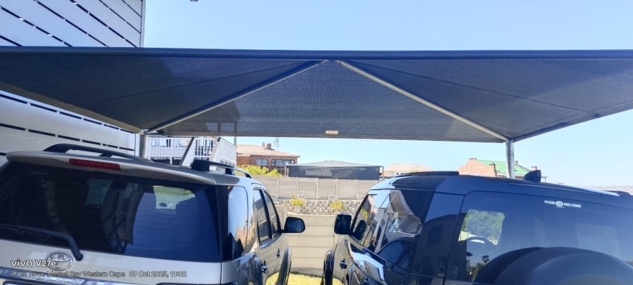 6 Bedroom Property for Sale in Seemeeu Park Western Cape